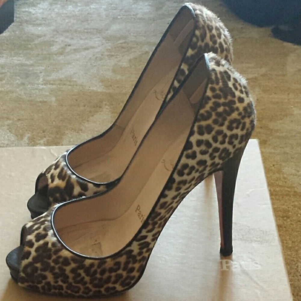 CHRISTIAN LOUBOUTIN Leopard Pumps - Picture 8 of 13